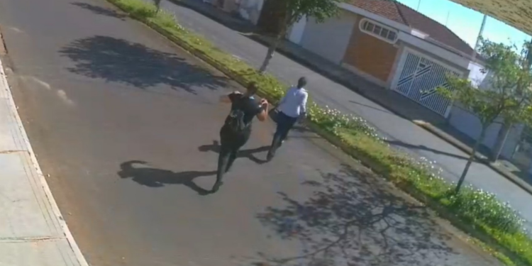 Mulheres são presas por suspeita de se passar por agentes públicas para furtar R$ 8 mil de idoso em Batatais